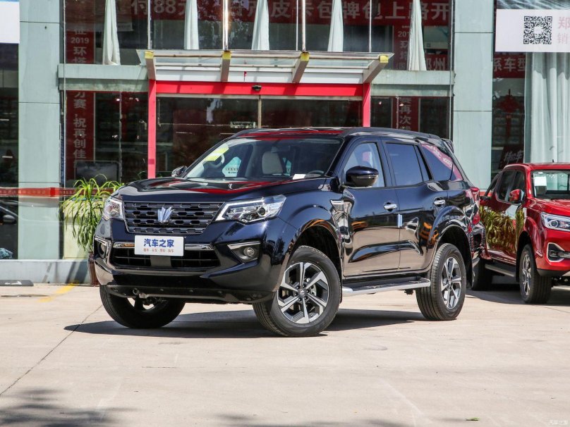 Ниссан Паладин 2023