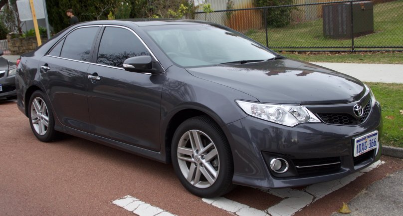 Тойота Камри служебная