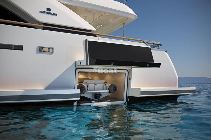 Тендер для яхты