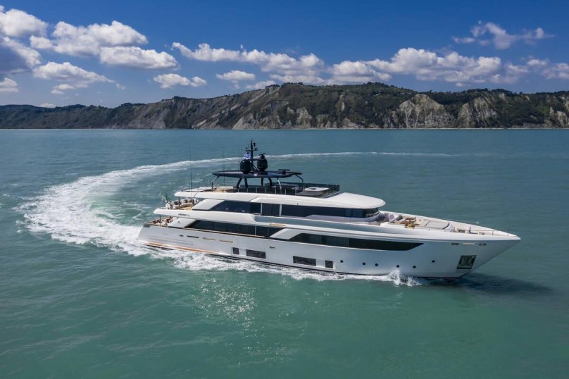 Яхта Azimut 58