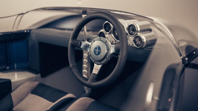 Родстер в космосе