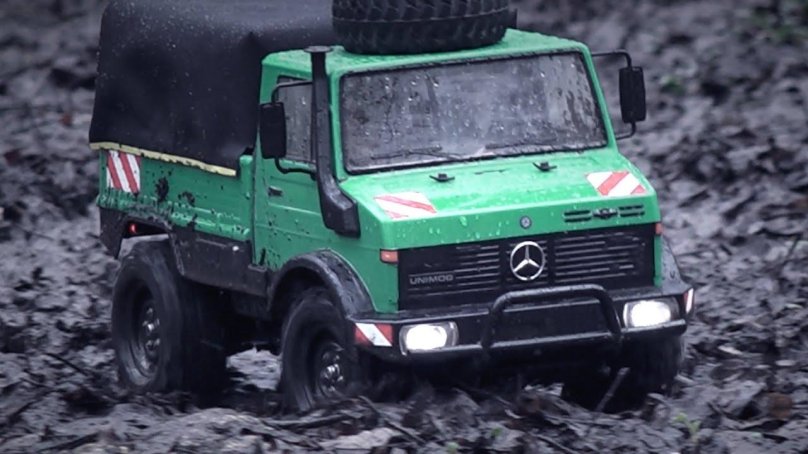 Mercedes Unimog 425 военный