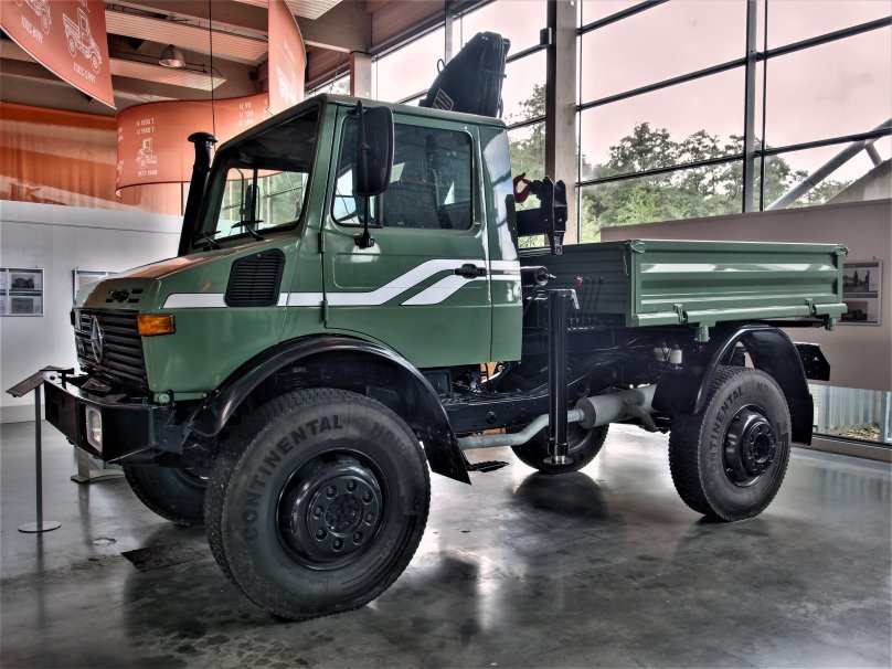 Unimog 437