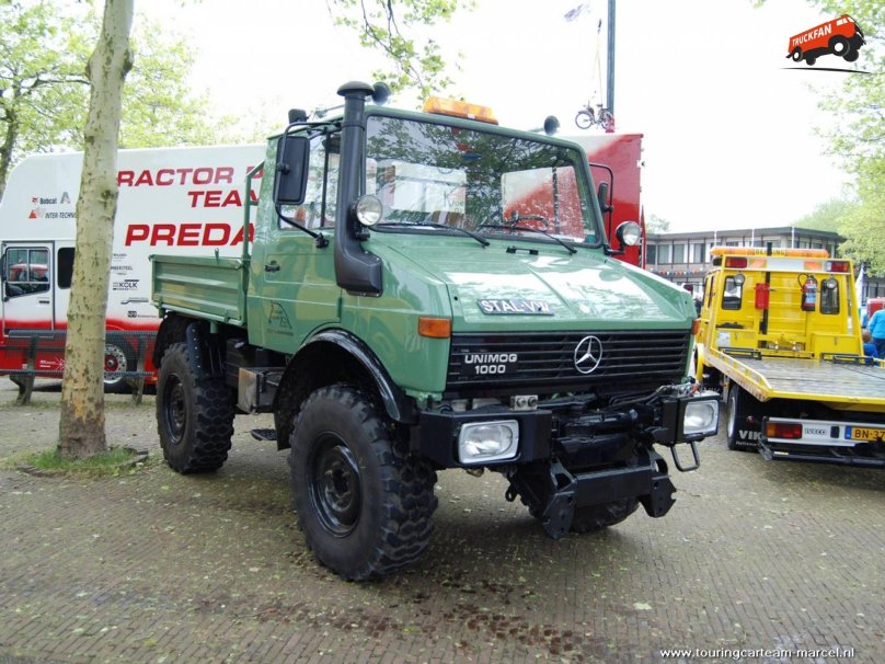 Унимок 1000 дорожная машина 1993