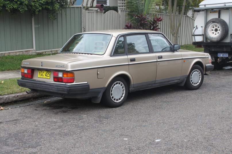 Вольво 240 1989