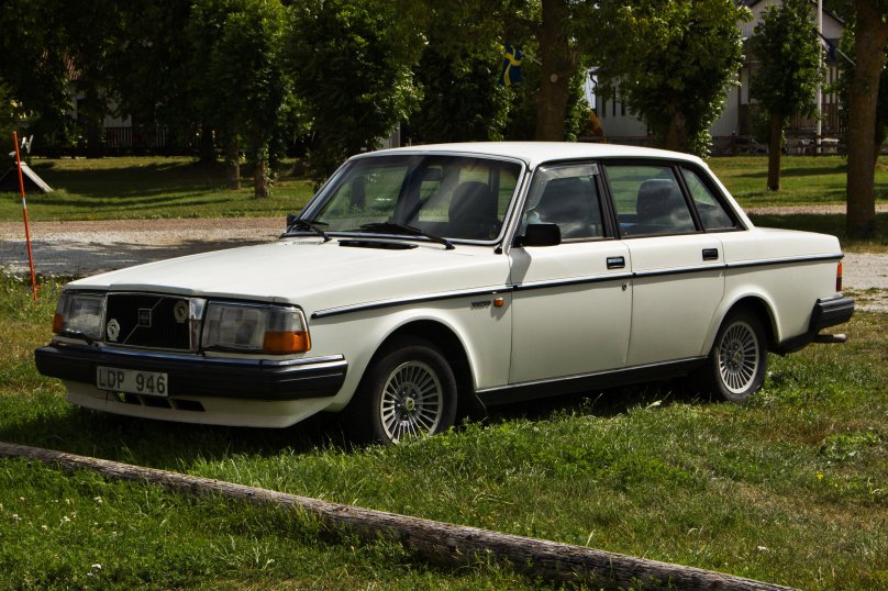 Volvo 240 White
