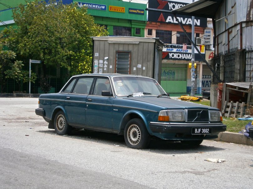 Volvo 240 1974