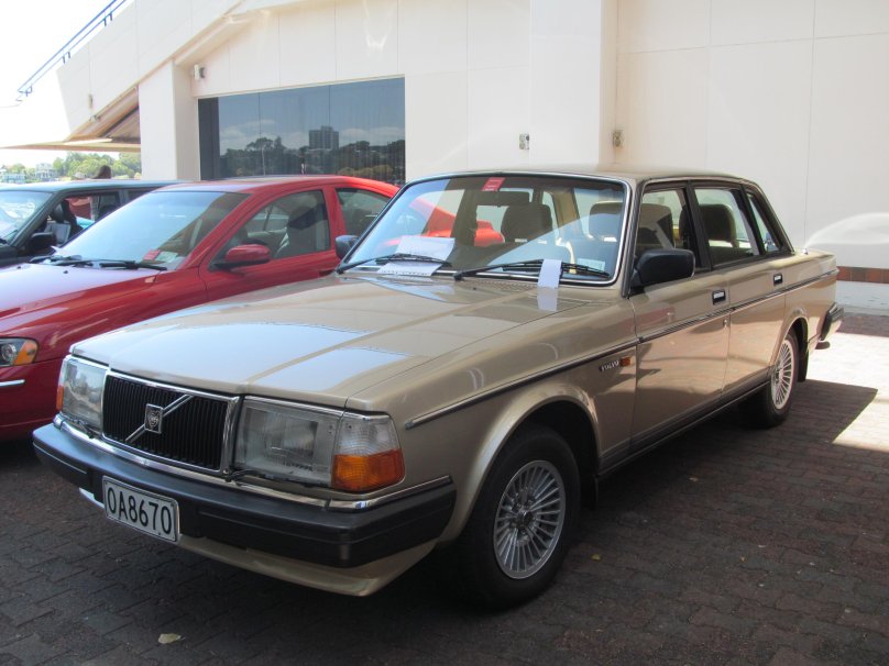 Вольво 240 1989