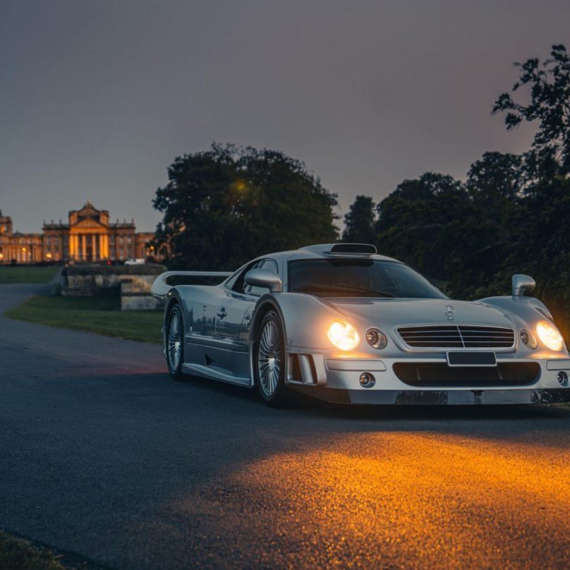 Мерседес ЦЛК ГТР летает