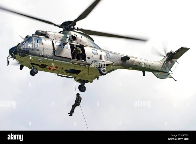 Eurocopter as 332 super Puma вертолет