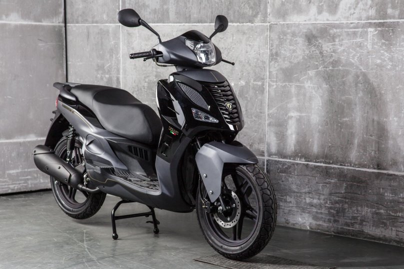 Скутер Innocenti Chromel 125