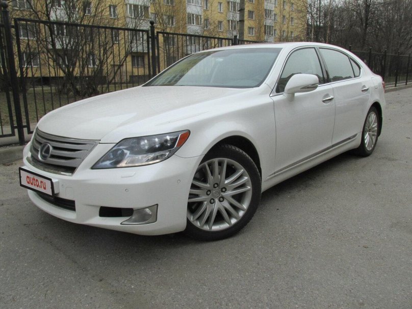 Лексус лс 600 2011