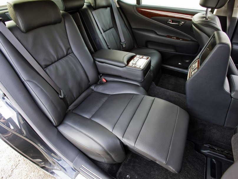 Лексус ls600hl