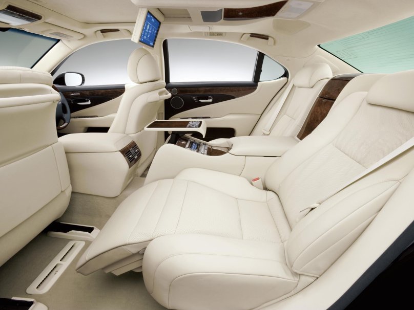 Лексус лс 600 hl салон