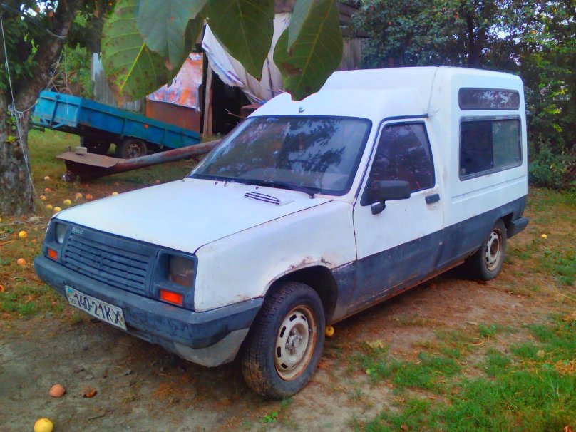 Рено Рапид фото