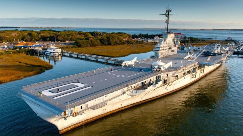 Авианосец USS Yorktown