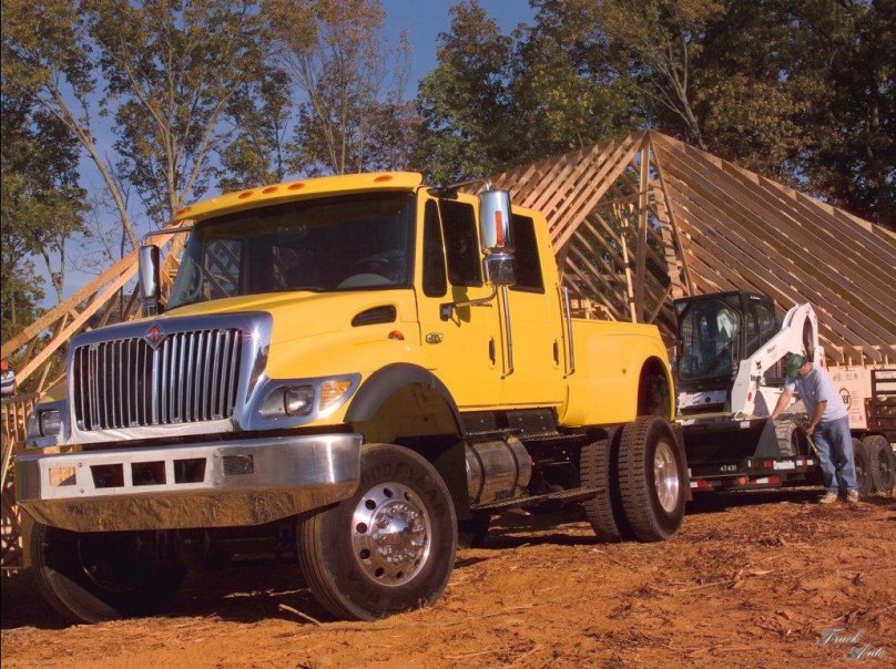 International CXT 2004