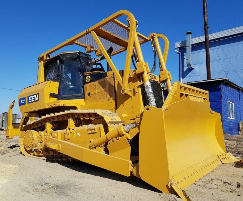 Бульдозер sem 822
