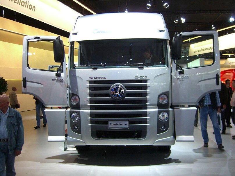 Фольксваген Констелейшн