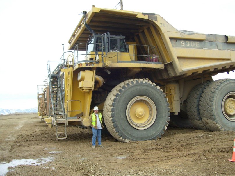 Komatsu 930e