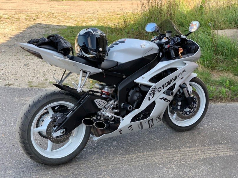 Yamaha FZR 600 2011