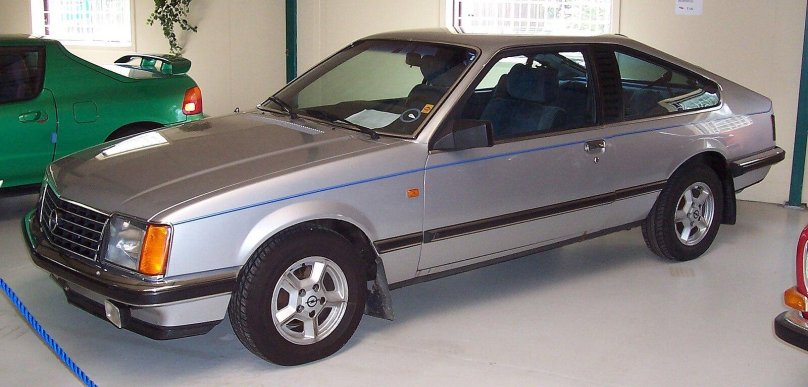 Opel Monza 30 e