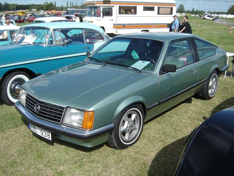 Opel Monza 30 e