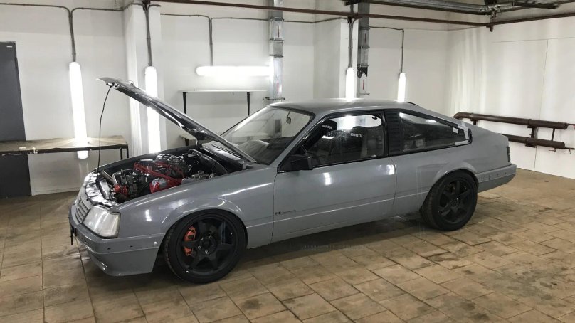 Opel Monza днище