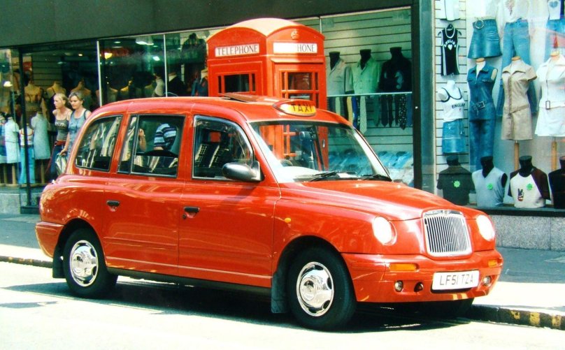 Самые необычные машины такси в Москве