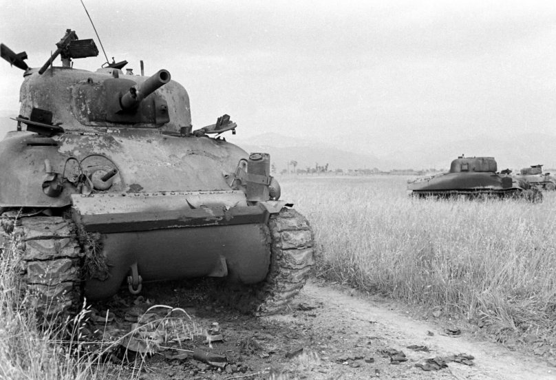 Шерман танк 1944