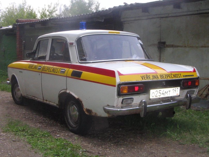 Москвич 2140 Volkspolizei