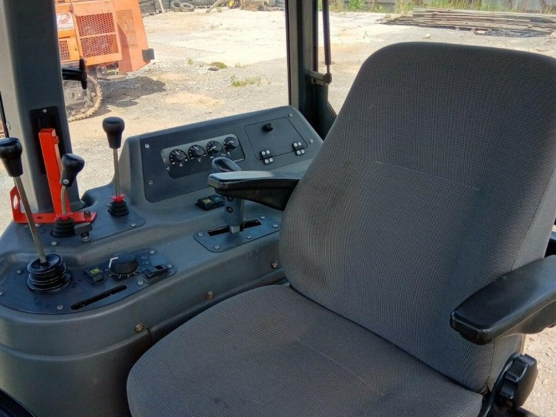 Трактор Terrion ATM 3180