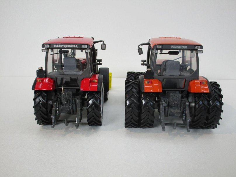 Трактор Кировец 3180