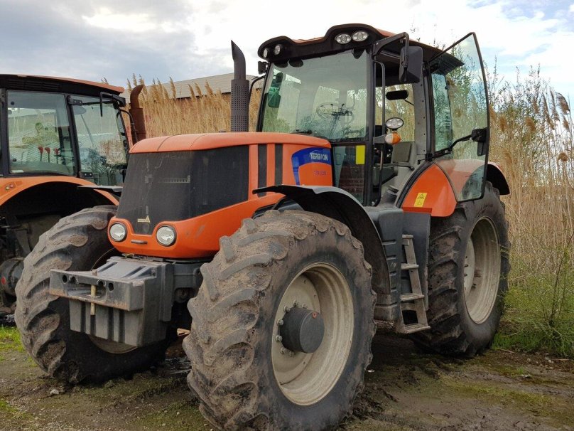 Трактор Террион 5280
