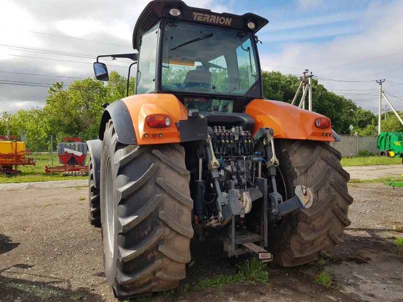 Трактор Terrion 7360