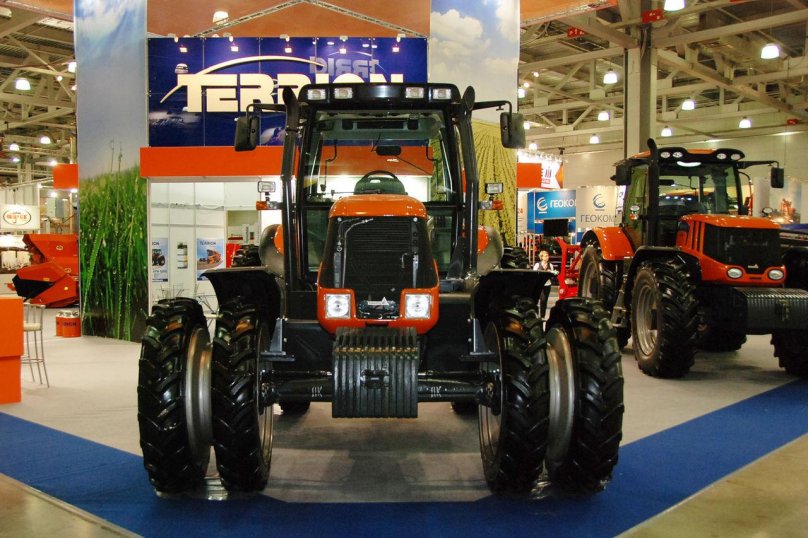 Трактор Террион 3180