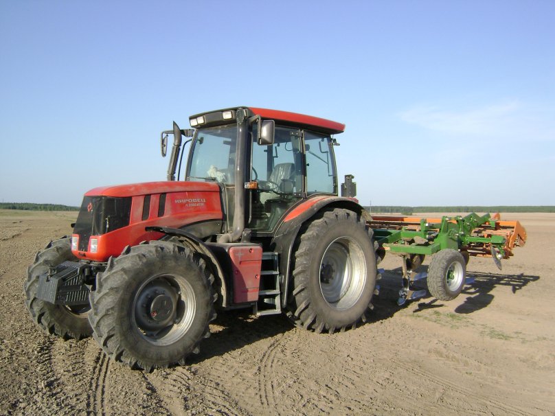 Трактор Кировец 3180