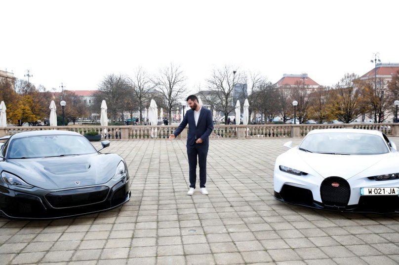 Бугатти Вейрон 2022