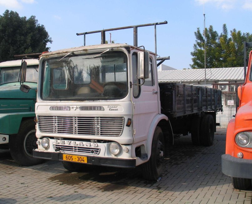 Leyland super Comet platform Lorry