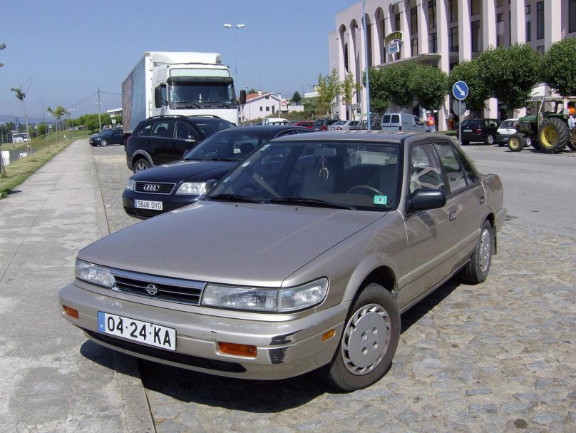 Ниссан Станза 1992