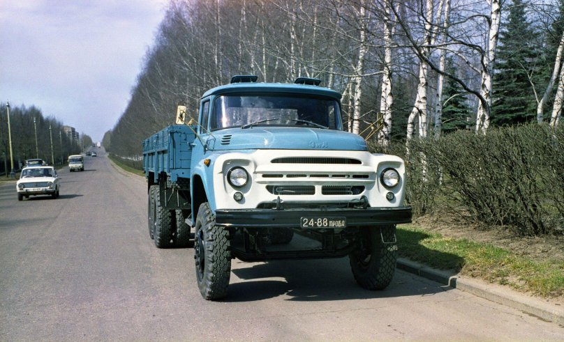 Грузовик ЗИЛ 133