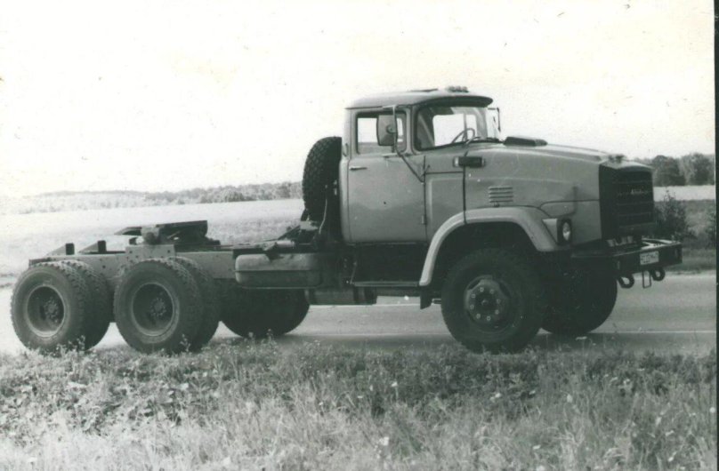 ЗИЛ Э 133 Вят седельный тягач