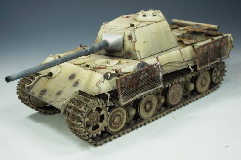 Amusing Hobby 1/35 немецкий танк Panther II