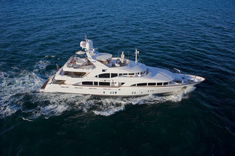Яхта Benetti Aspire 51m
