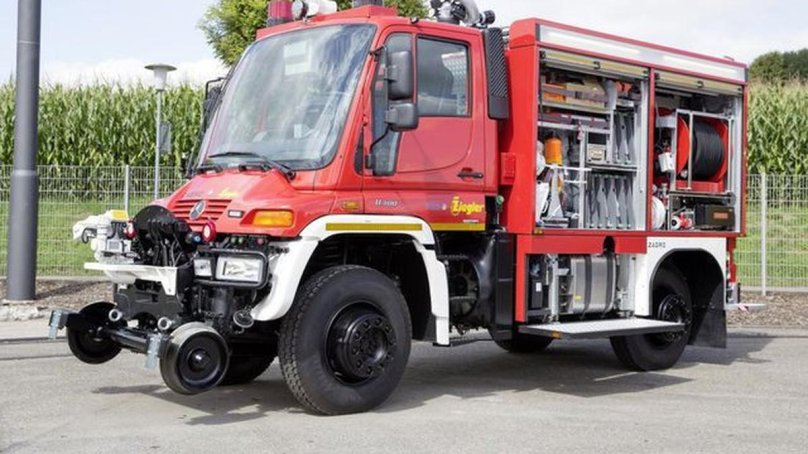 Mercedes-Benz Unimog u400