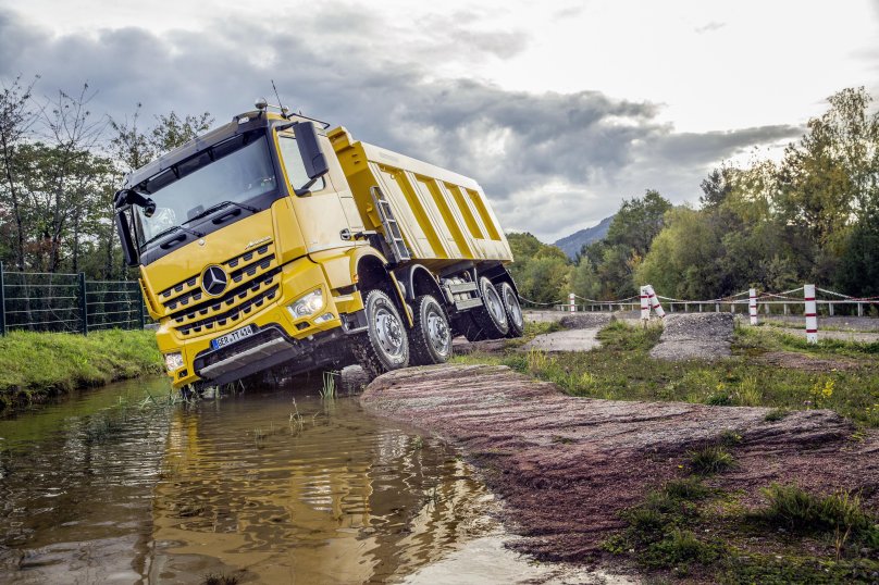 Mercedes-Benz Arocs 4151
