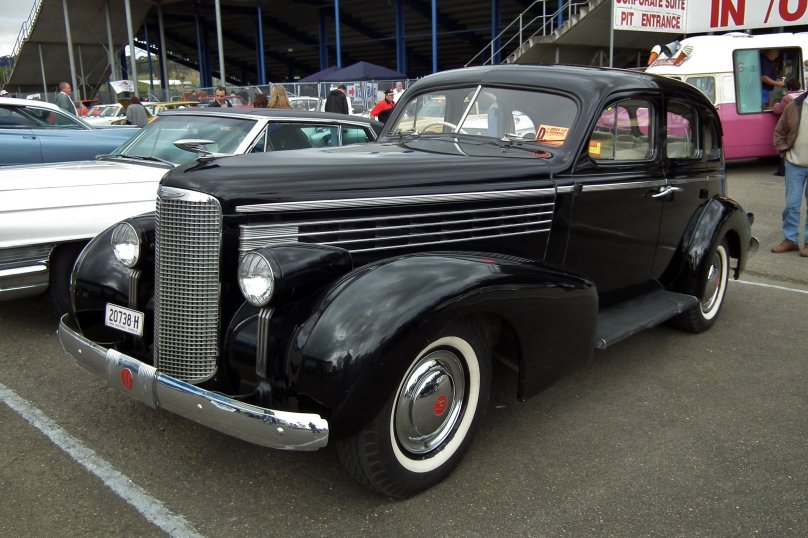 1938 LASALLE