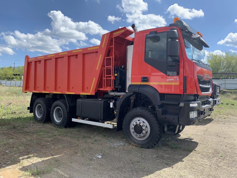 Самосвал Iveco-AMT 653900