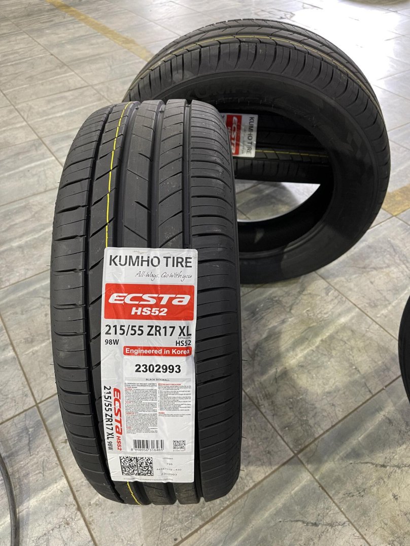 Kumho Ecsta hs52