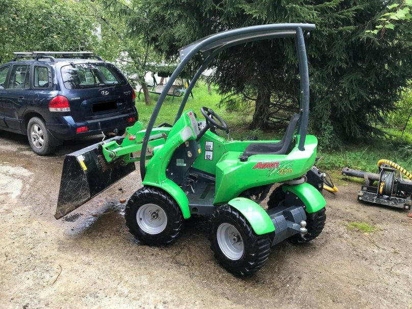 Мини погрузчик Авант 220